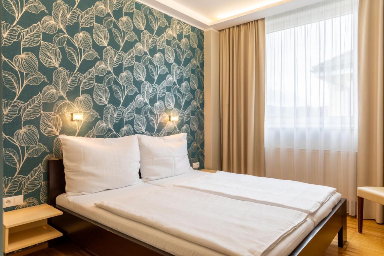 Hotel Abacie & Wellness Valasske Mezirici Exterior photo